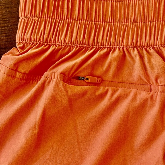 Sweaty Betty Relay Shell Orange Athletic Shorts - Picture 7 of 8